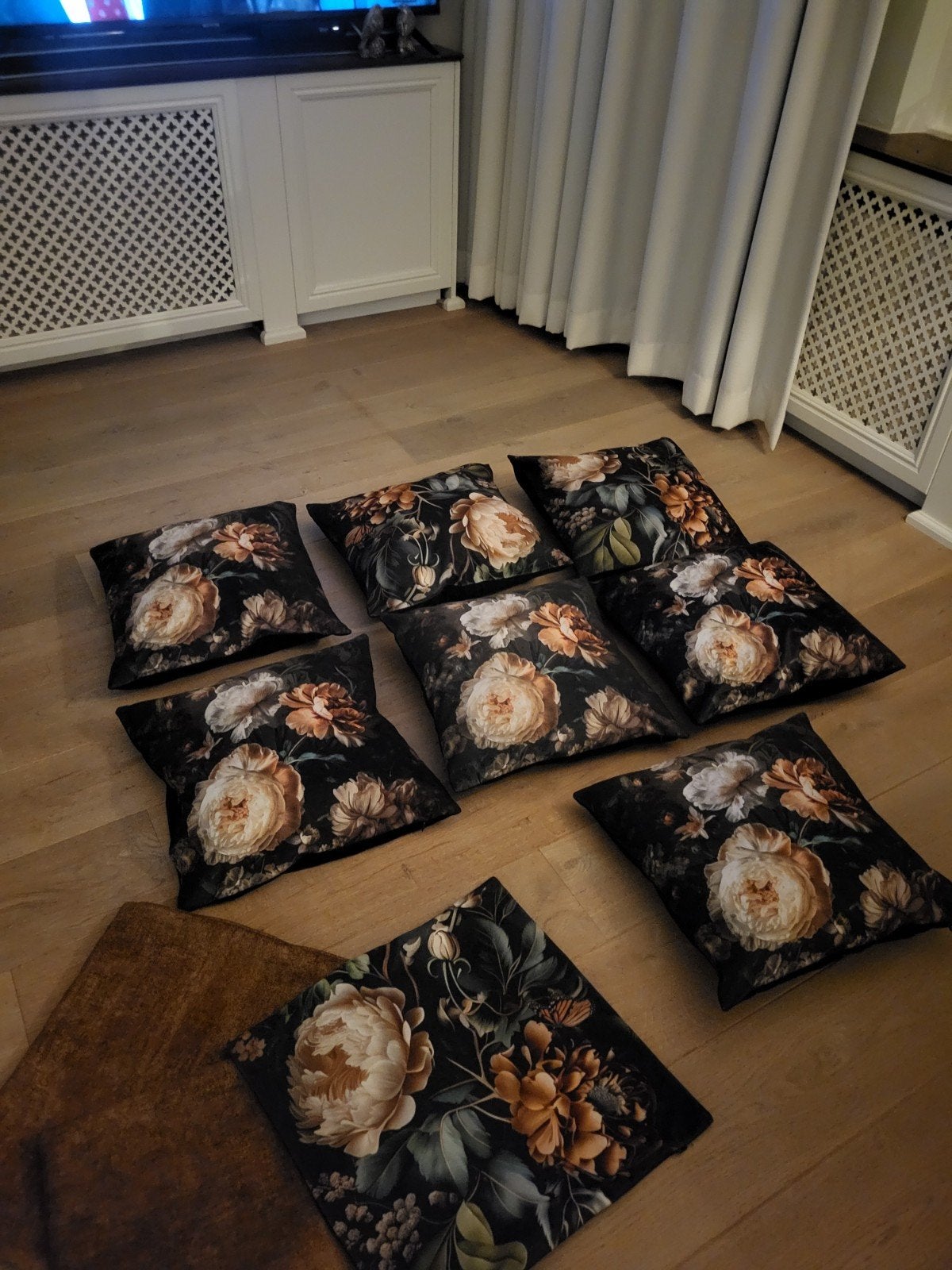 7 Sierkussens en 3 kussenslopen 45x45 met bloemenprint, Gebruikt, Meerkleurig, Inclusief binnenkussen, Vierkant