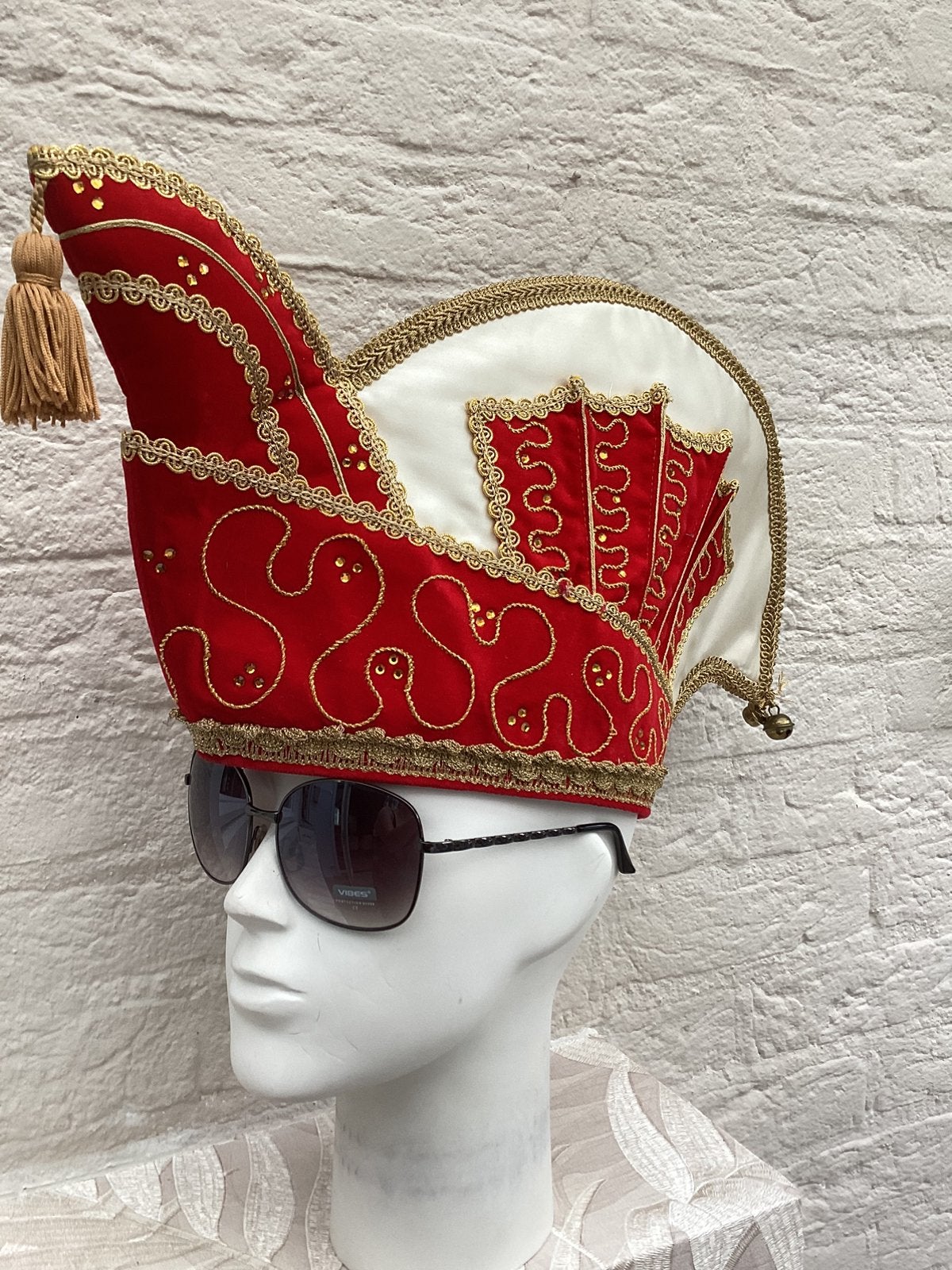 Prinsensteek rode fluweel met goud, Carnaval, Overige maten, Ophalen of Verzenden, Zo goed als nieuw
