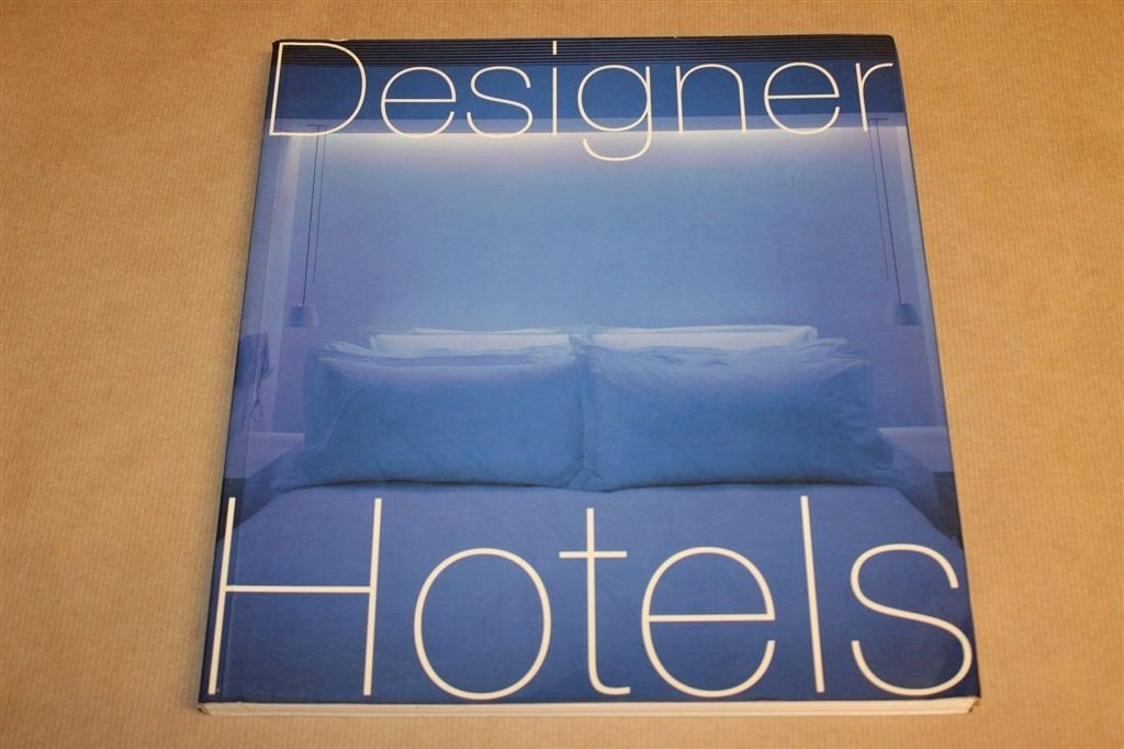 Designer Hotels — Architecture & Interiors Worldwide, Boeken, Ophalen of Verzenden, Gelezen, Architecten