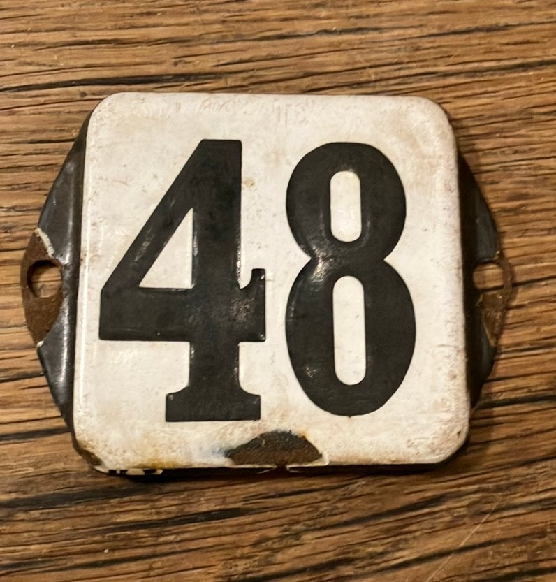 Oud emaille huisnummer nr. 48, Ophalen of Verzenden
