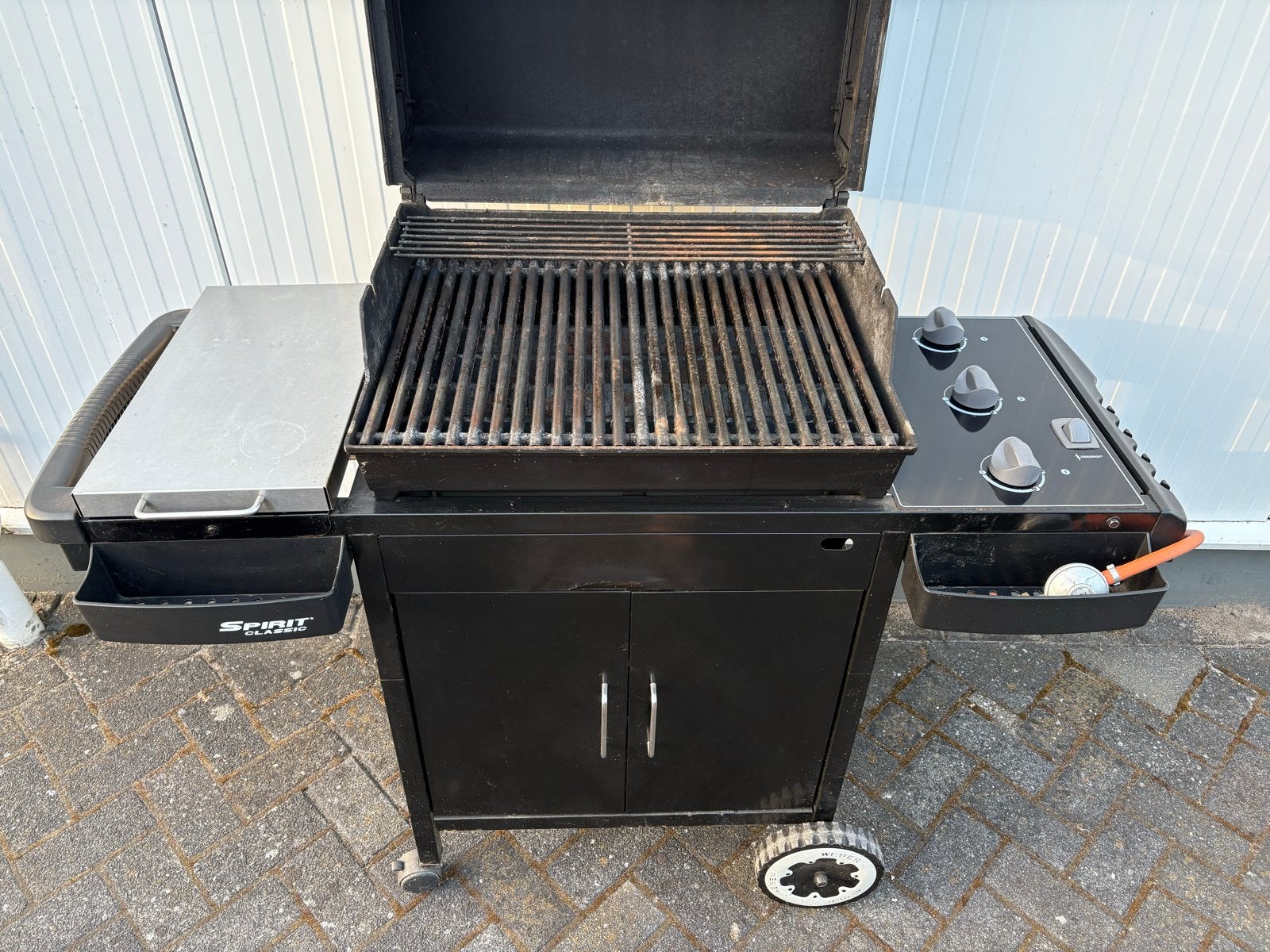 Foto 7 van Weber Spirit Classic Gasbarbecue - Zwart