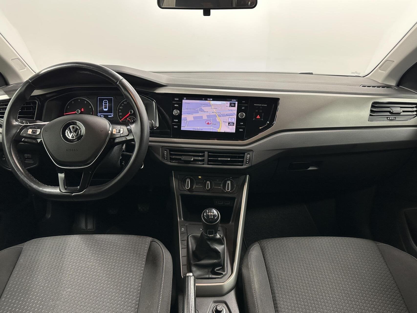 Volkswagen Polo 1.0 TSI Comfortline CARPLAY NAVI ADAPTIEF CR, Auto's, Volkswagen, Voorwielaandrijving, Stof, Gebruikt, 95 pk