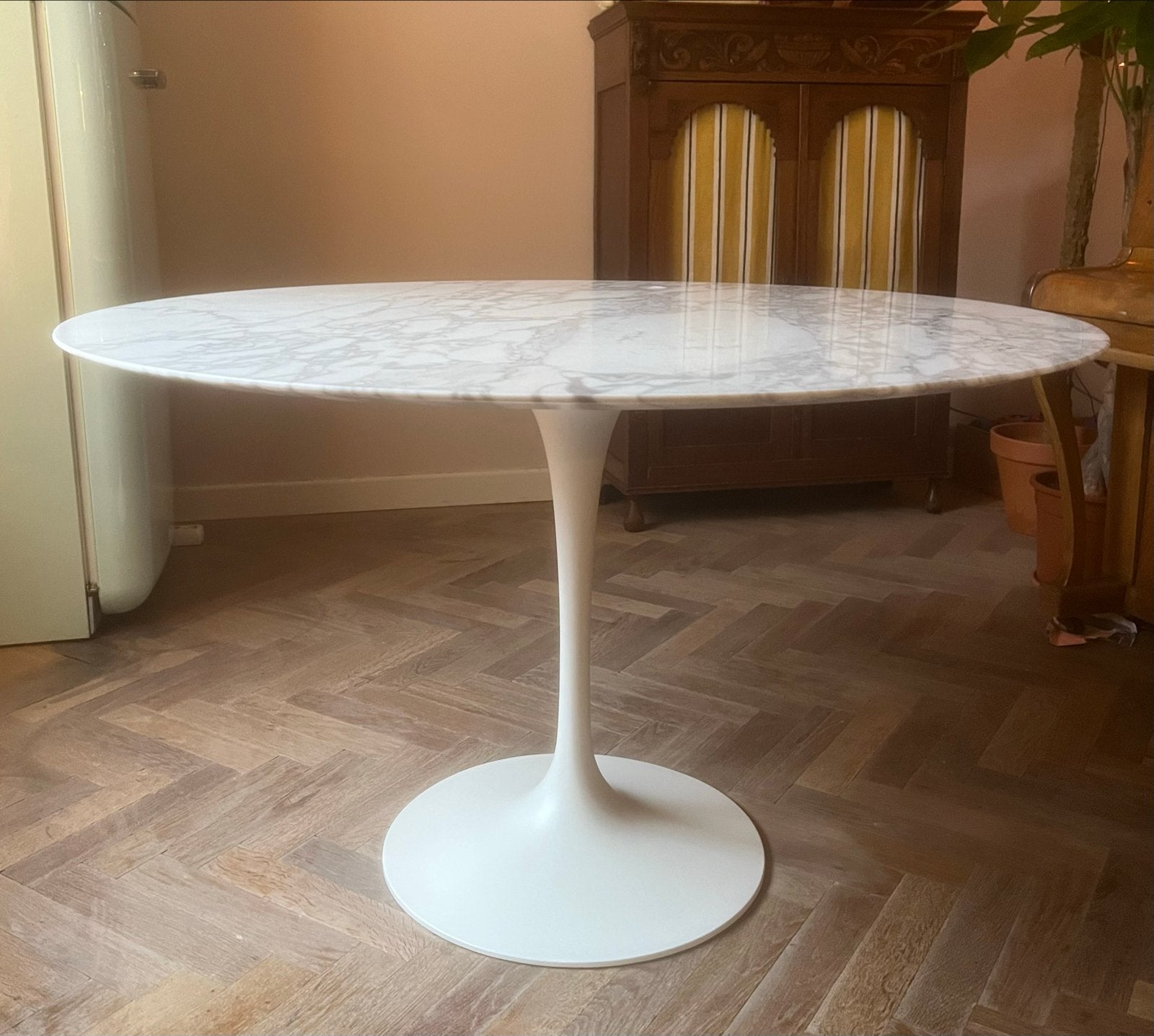 Saarinen Tulip Tafel - Carrara Marmer 120cm, Ophalen, Overige materialen, 100 tot 150 cm, Rond
