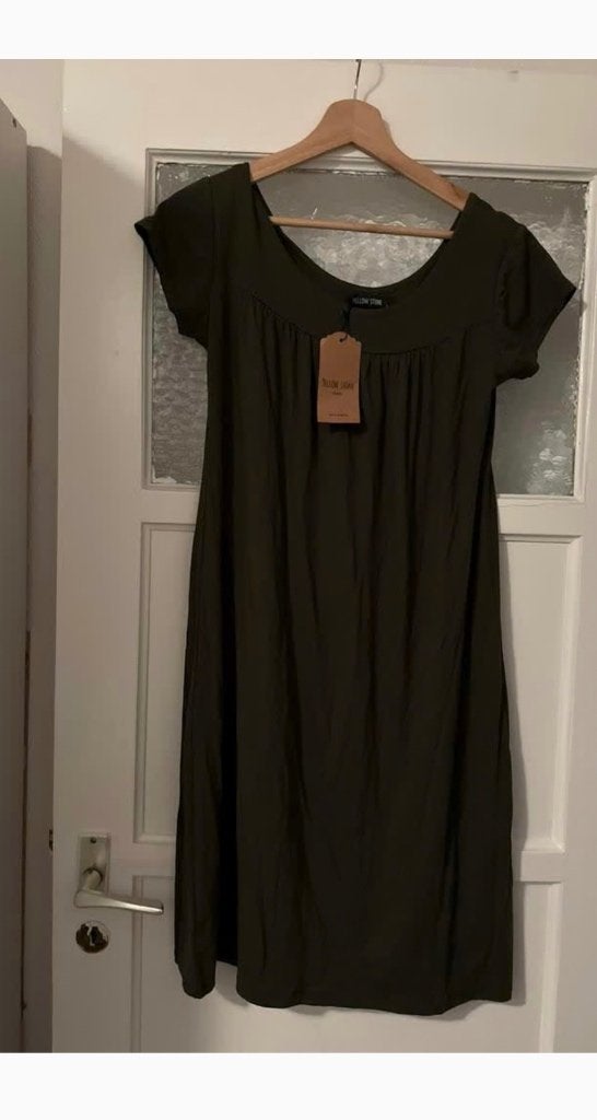Groene katoenen jurk, Kleding | Dames, Jurken, Maat 42/44 (L), Nieuw, Ophalen of Verzenden, Onder de knie
