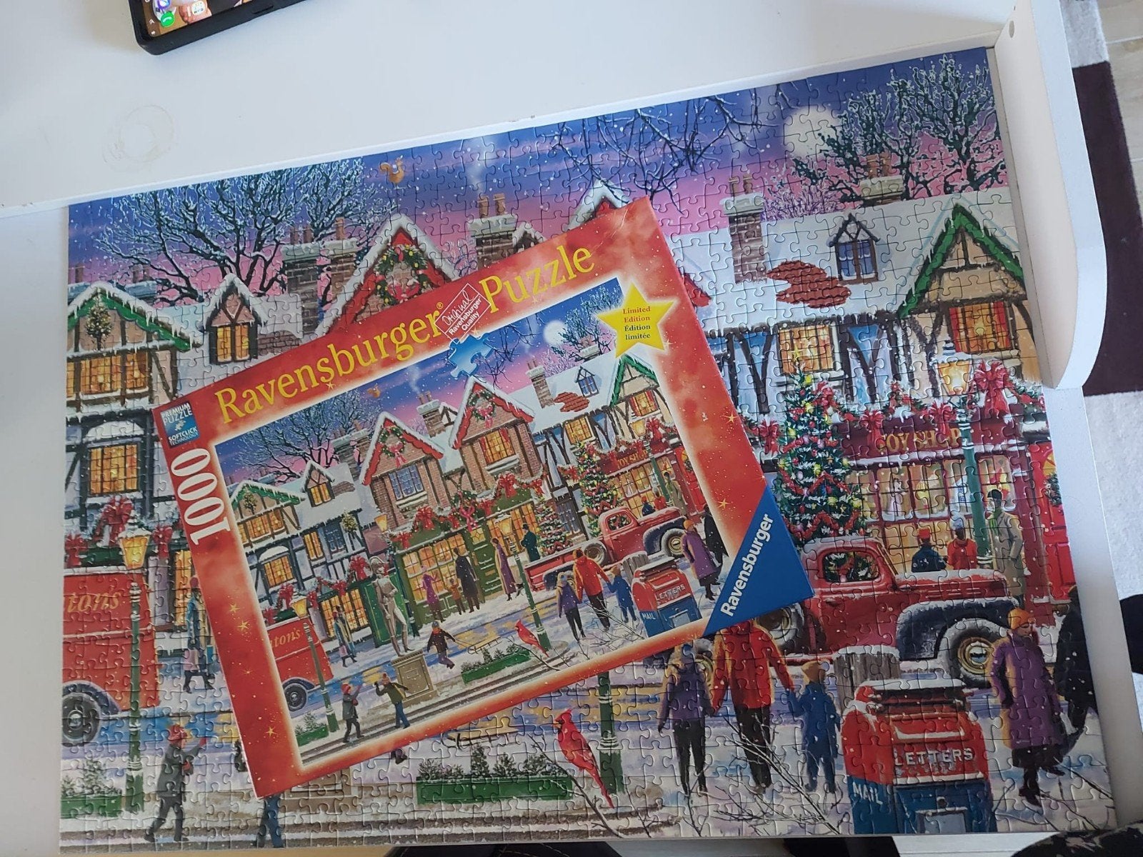 Ravensburger Kerstmis op het plein 1000 stukjes compleet, Ophalen of Verzenden, 500 t/m 1500 stukjes, Zo goed als nieuw