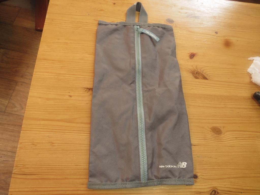 new balance schoenenzak 36 x 21 cm, Ophalen, Gebruikt, 20 tot 30 cm, Minder dan 40 cm