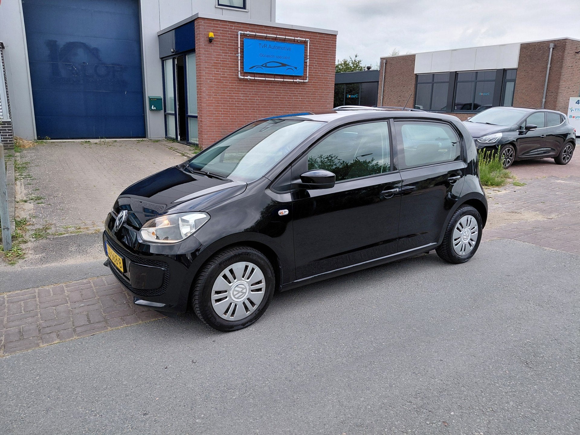 Volkswagen Up! 1.0 move up! BlueMotion airco nav cv, Auto's, Volkswagen, Voorwielaandrijving, Stof, Gebruikt, Start-stop-systeem