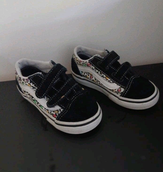 Vans Old Skool klittenband sneakers maat 25, Kinderen en Baby's, Kinderkleding | Schoenen en Sokken, Vans, Jongen of Meisje, Schoenen