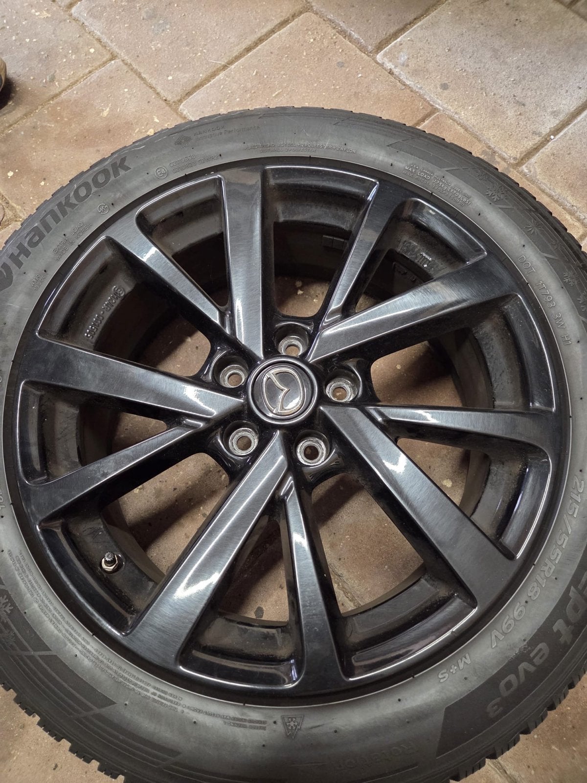 Hankook Winterbanden + velgen 18 inch, Auto-onderdelen, Banden en Velgen, Ophalen, 18 inch, 215 mm, Banden en Velgen