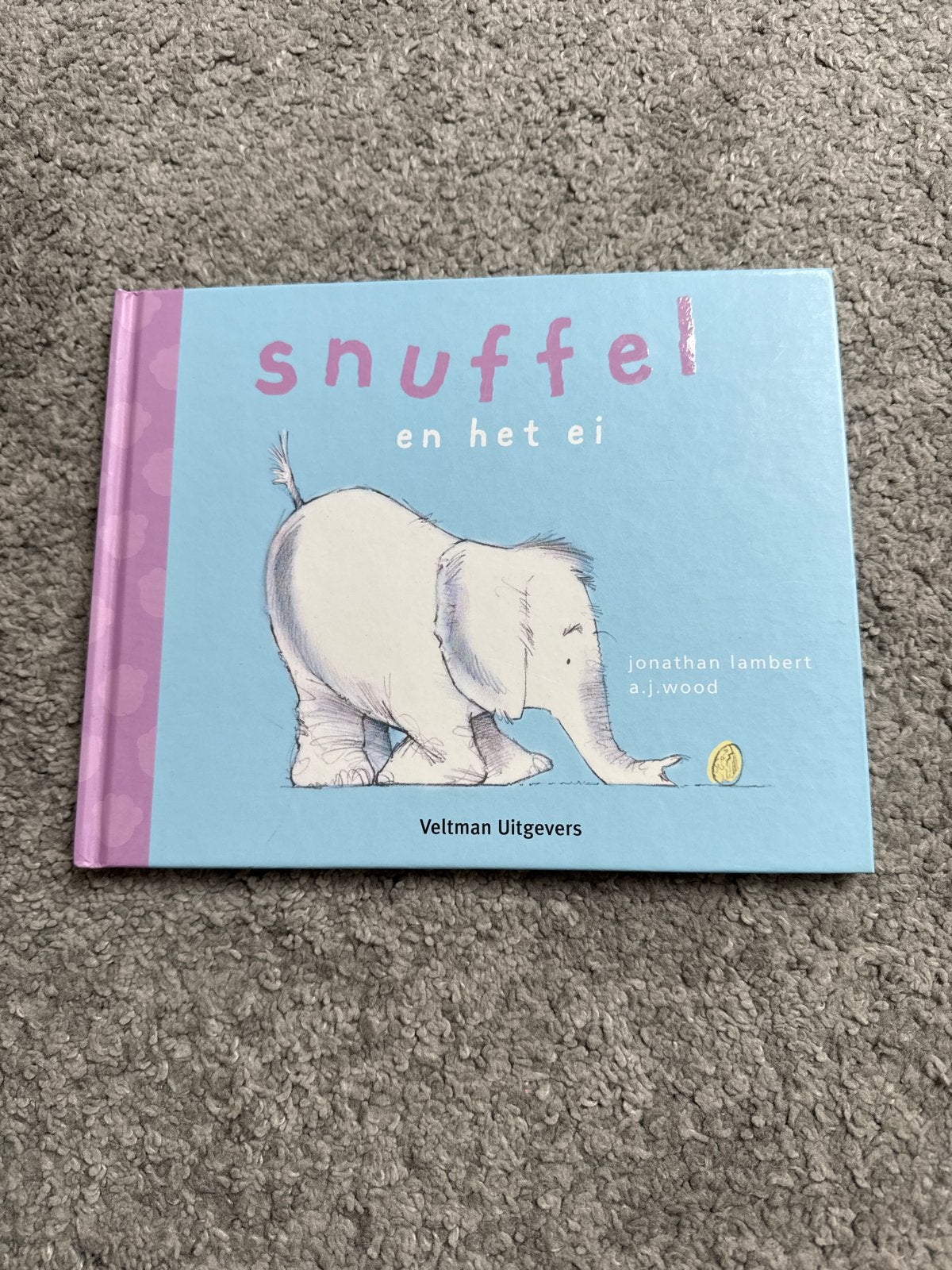 Snuffel en het ei - Jonathan Lambert & A.J. Wood, Ophalen of Verzenden, Zo goed als nieuw, Fictie algemeen