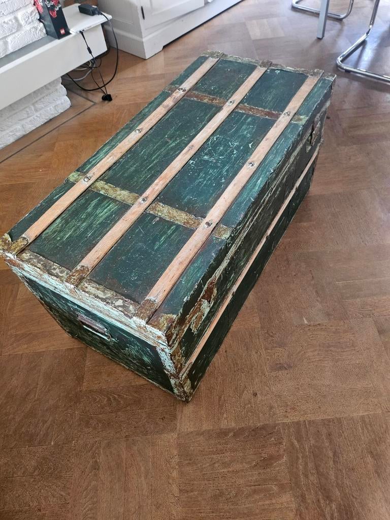 Groene kist, heeft trouw als salontafel gediend, Ophalen, 50 tot 100 cm, Minder dan 50 cm, Minder dan 50 cm