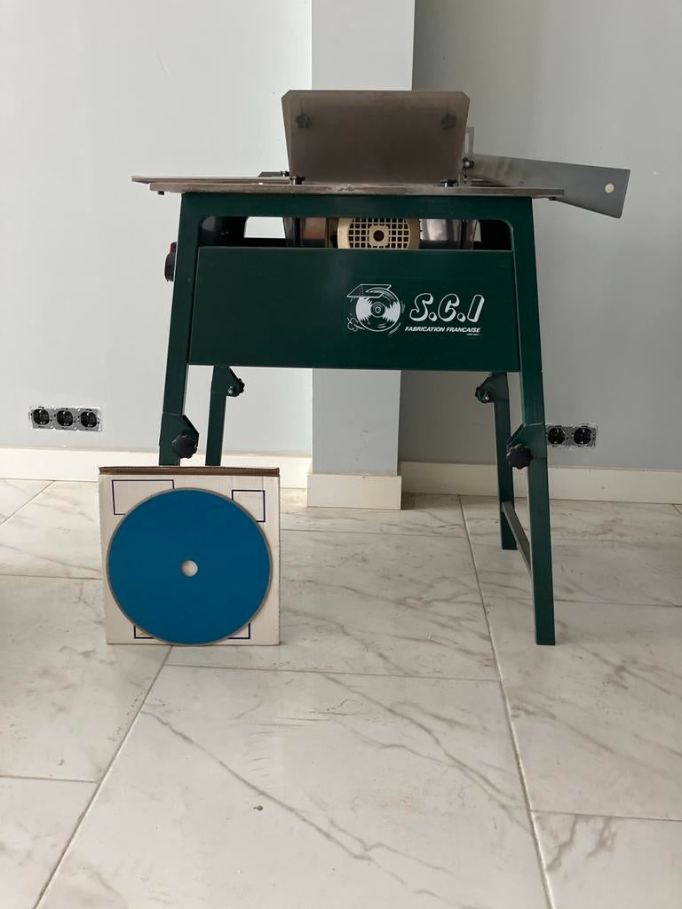 S.C.I. Tegel- en steenzaag tafel - Franse makelij, Doe-het-zelf en Verbouw, Gereedschap | Zaagmachines, Cirkelzaag, 70 mm of meer