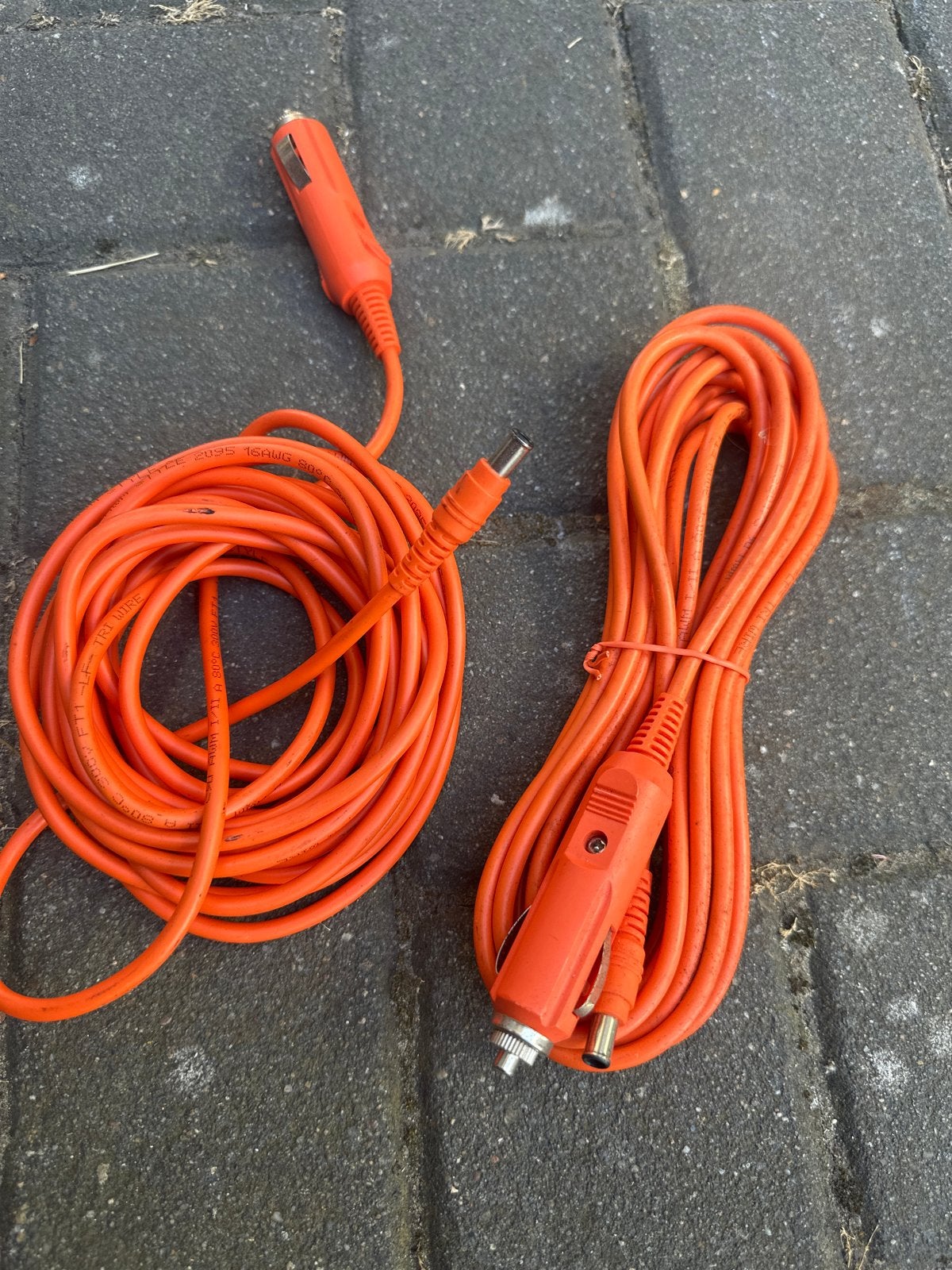 Jbl partybox 12V auto-oplader kabel met DC-stekker, Auto diversen, Ophalen, Gebruikt