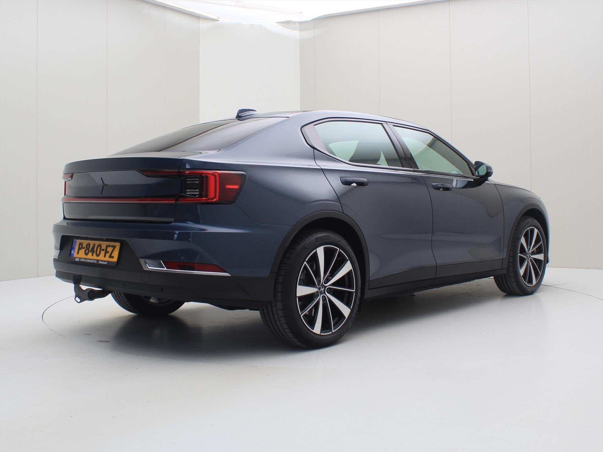 Polestar 2 Standard Range Single Motor 63kWh 225pk 91.65% So, Auto's, Polestar 2, Stof, Gebruikt, Zwart