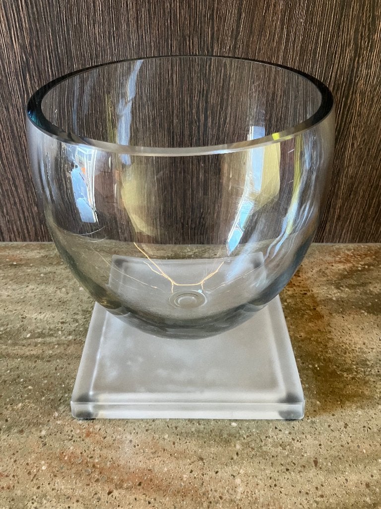 Zware glazen vaas met matte voet, Huis en Inrichting, Ophalen, Matte afwerking, 26 cm, Glas