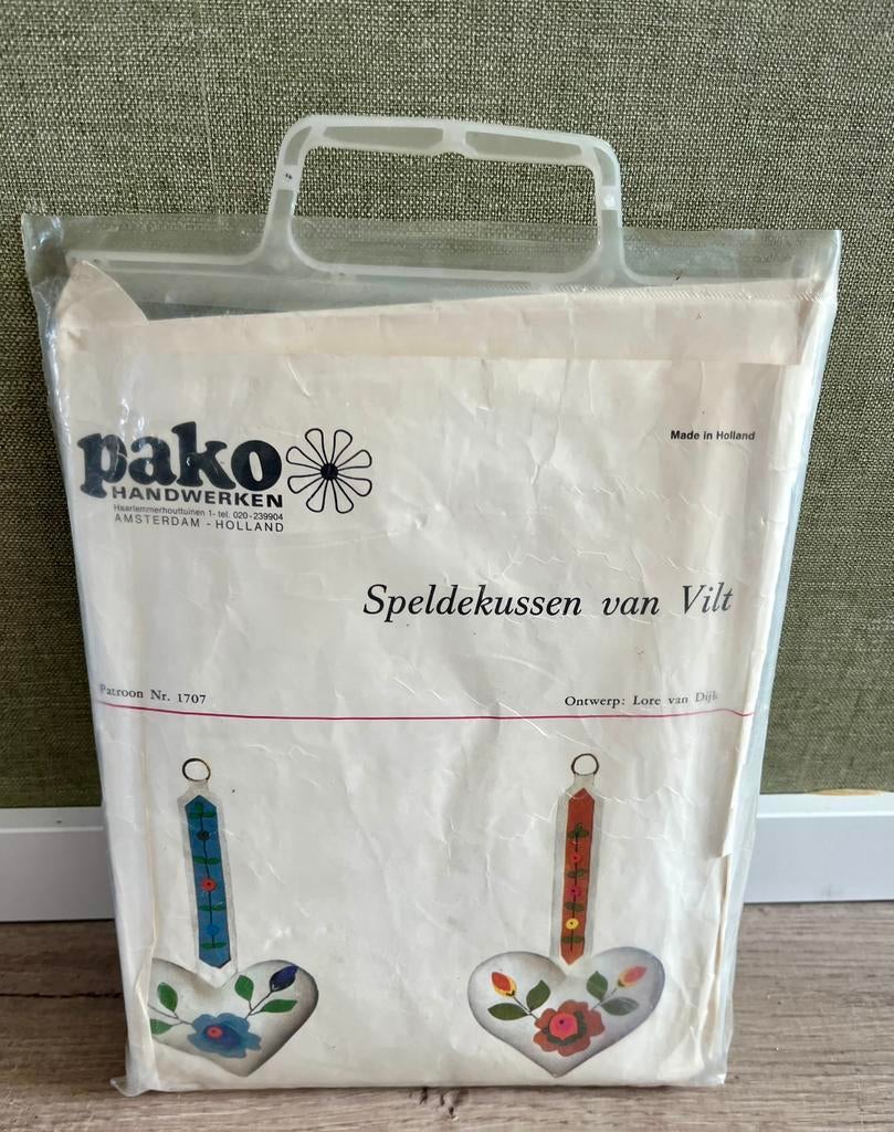 Vintage handwerkpakket, Hobby en Vrije tijd, Ophalen of Verzenden, Zo goed als nieuw, Patroon