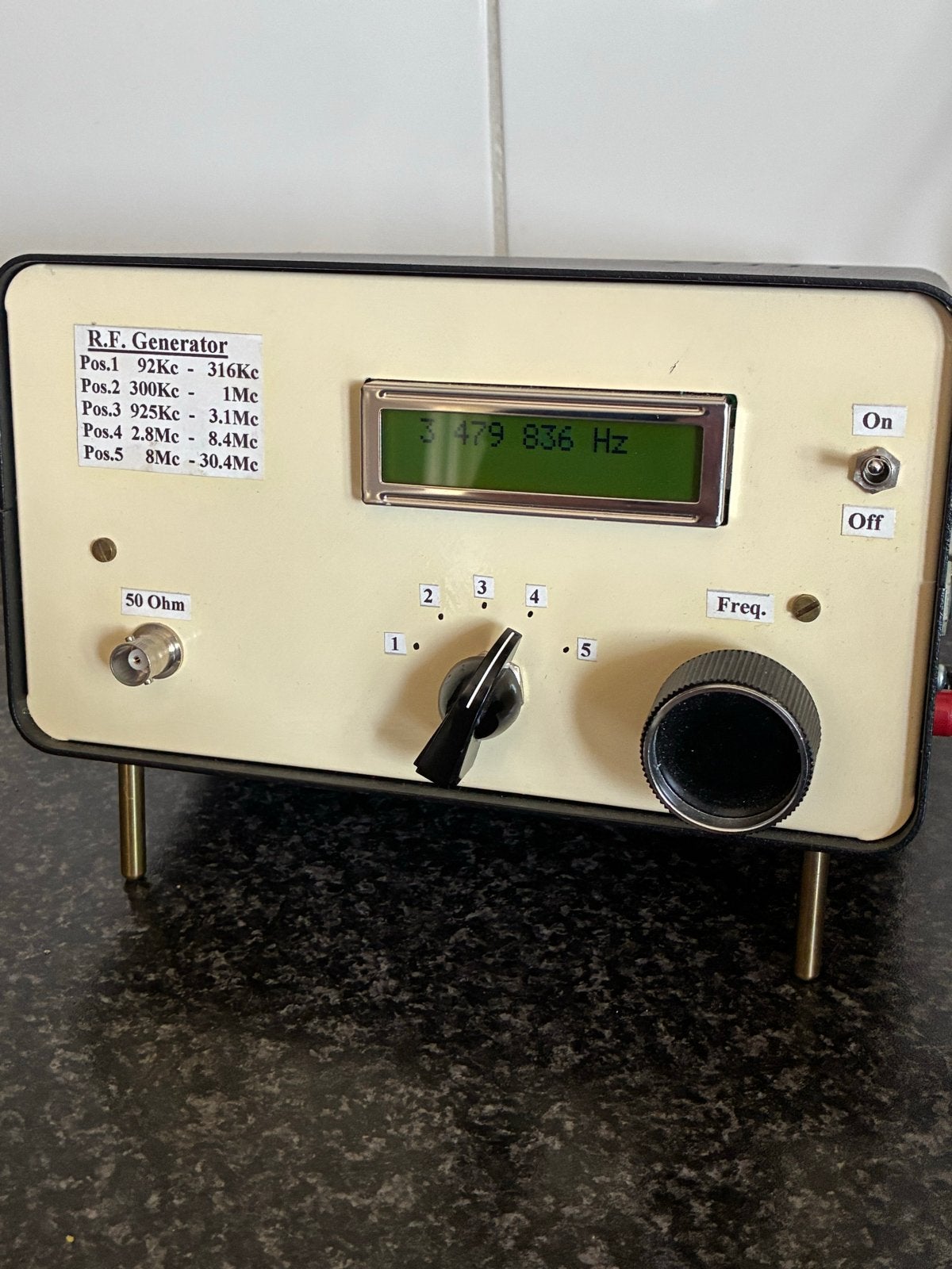RF Wobbelgenerator 12V met digitaal display - Zelfbouw, Ophalen of Verzenden, Gebruikt