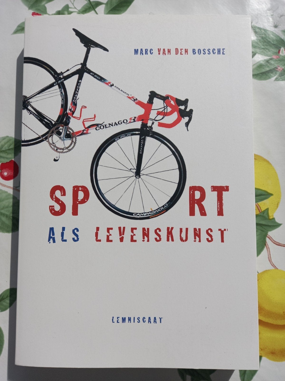 Sport als Levenskunst - Marc van den Bossche m4, Boeken, Ophalen of Verzenden, Zo goed als nieuw, Marc van den Bossche, Lopen en Fietsen