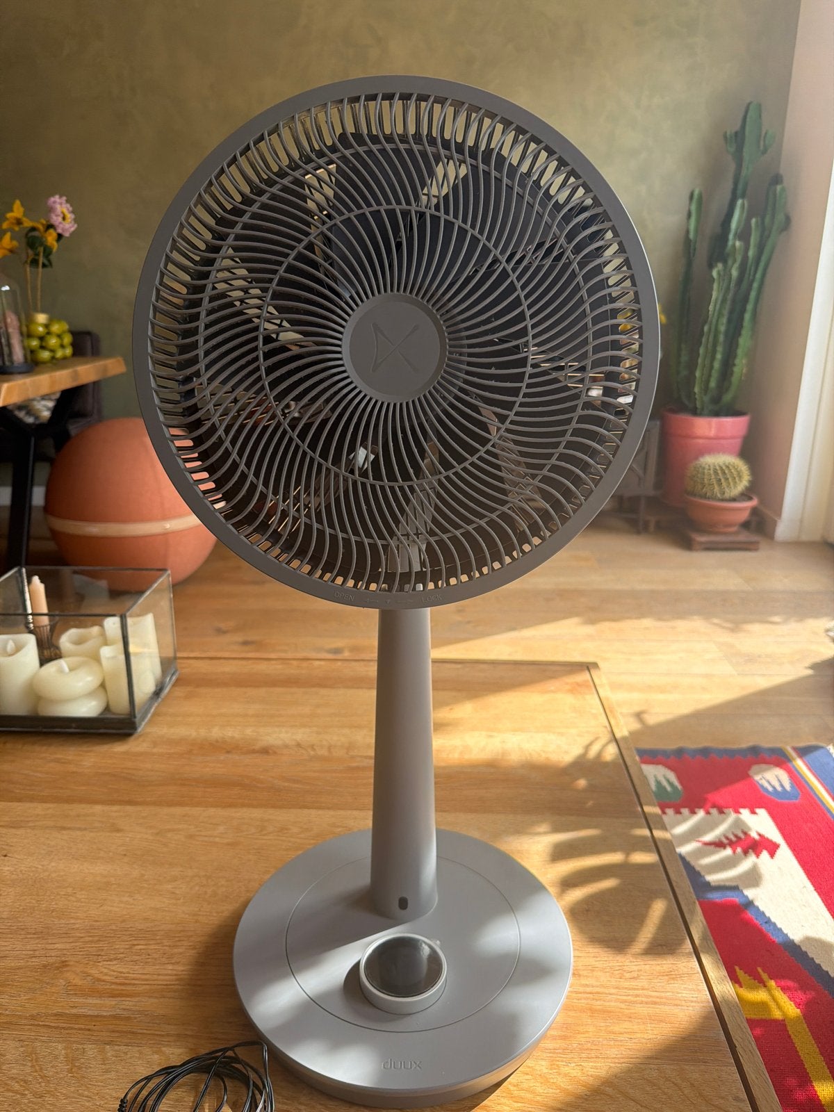 Duux Ventilator met Afstandsbediening - In Hoogte Verstelbaa, Ophalen, Ventilator met afstandsbediening, Gebruikt, Statiefventilator
