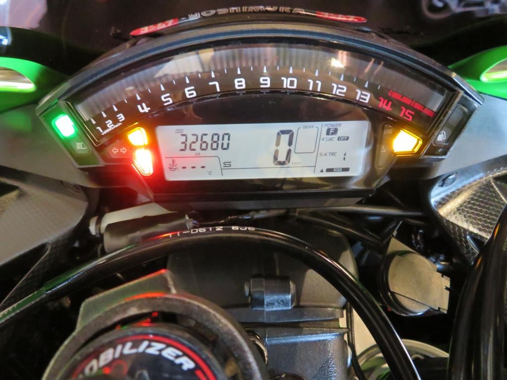 ≥ Kawasaki ZX-10 ZX10 ZX10R NINJA YOSHI HISTOR — Motoren