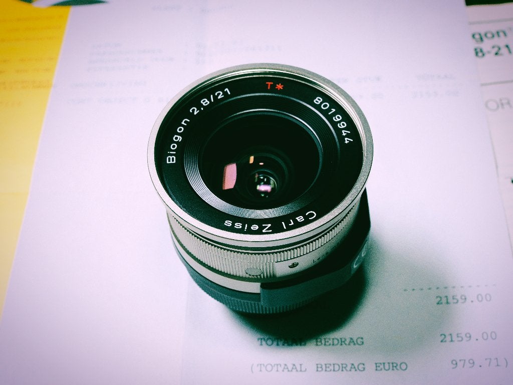 Contax Carl Zeiss 21mm F2.8 Biogon, Audio, Tv en Foto, Fotografie | Lenzen en Objectieven, 21 mm, Beschermhoes/tas, Zeiss, Groothoeklens