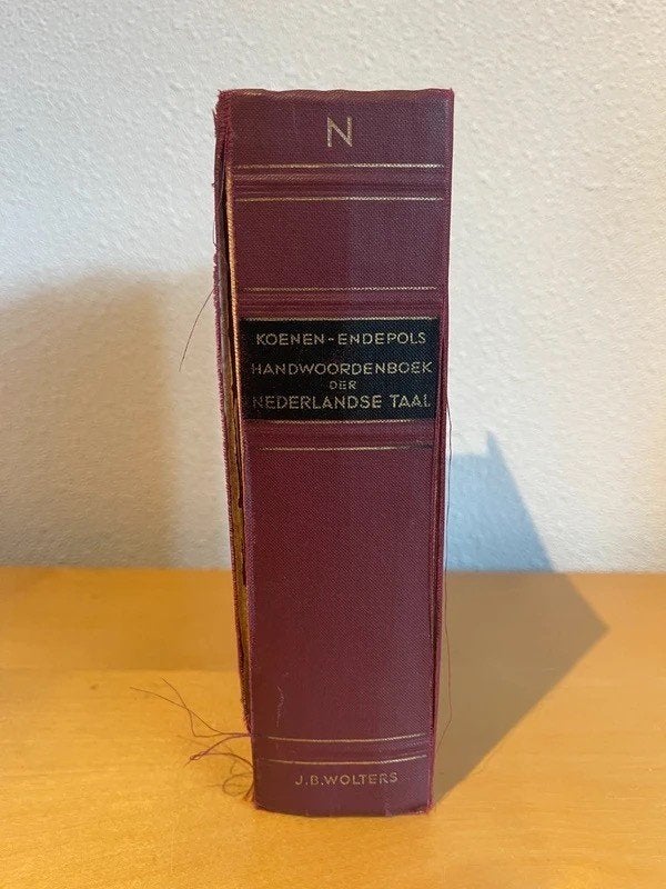Koenen-Endepols Nederlands woordenboek 1960 – 25e druk, Boeken, Ophalen of Verzenden, Gelezen, Overige uitgevers