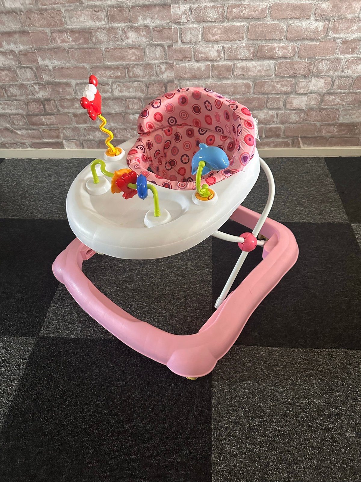Roze baby loopstoel met speelgoed, Ophalen, Gebruikt