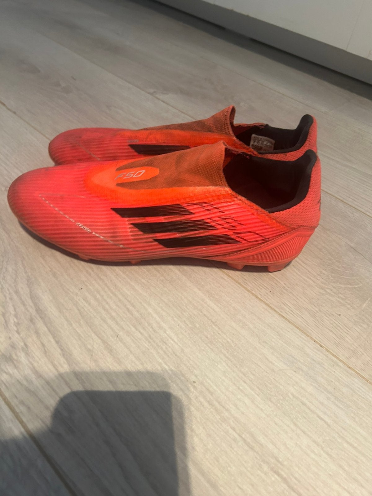 Adidas voetbalschoenen f50, Maat XS of kleiner, Ophalen, Zo goed als nieuw, Schoenen