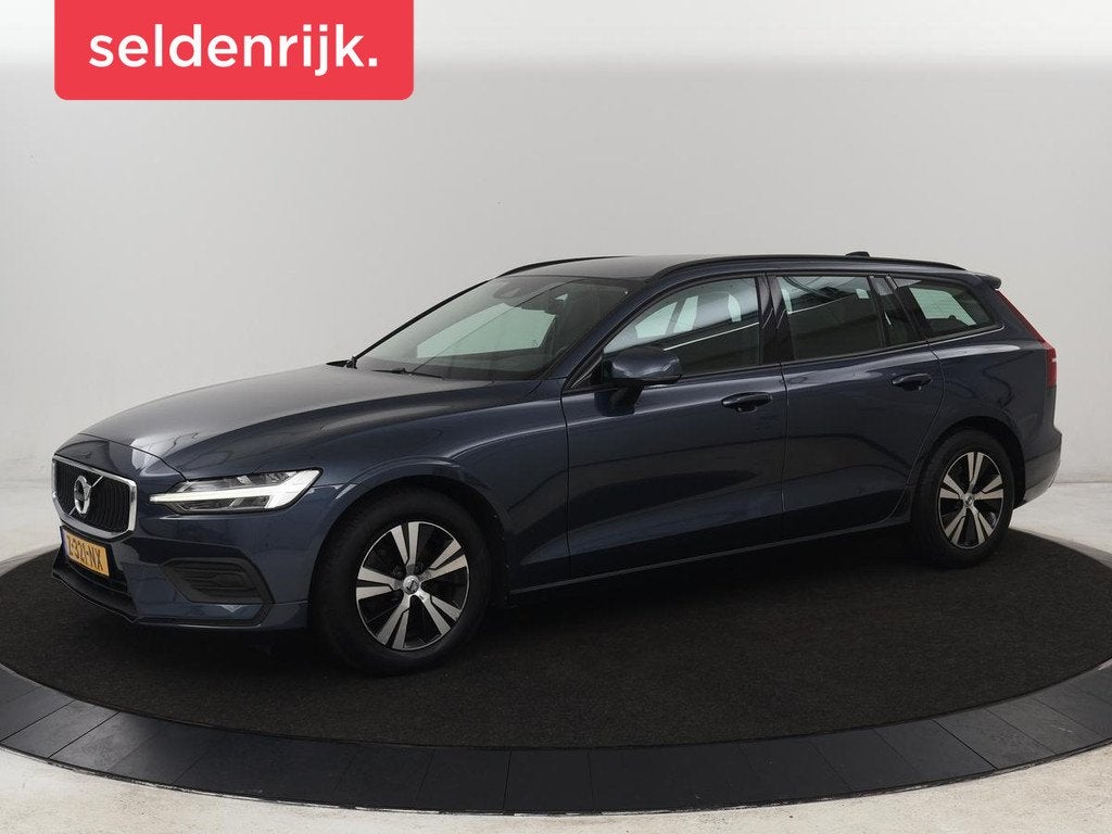 Volvo V60 2.0 D3 Momentum | Carplay | Navigatie | Full LED |, Auto's, Volvo, Voorwielaandrijving, Gebruikt, Euro 6, 4 cilinders