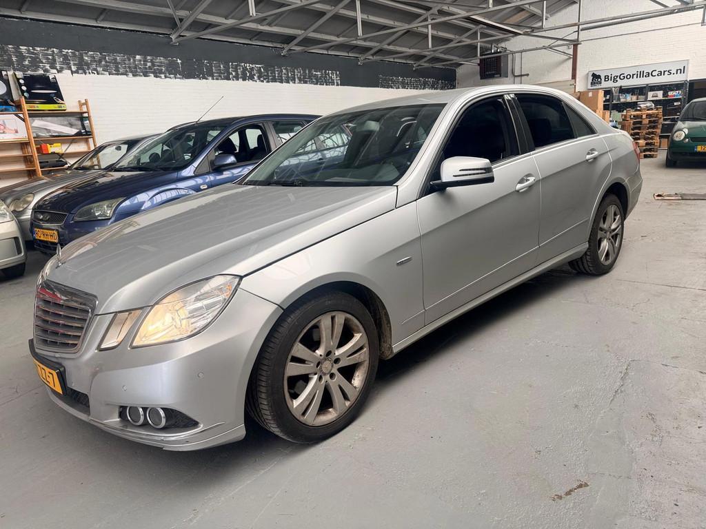 Mercedes-Benz E-klasse 220 CDI Diesel - 2010 - Automaat - Eu, Auto's, Mercedes-Benz, Automaat, Euro 5, Achterwielaandrijving, Gebruikt