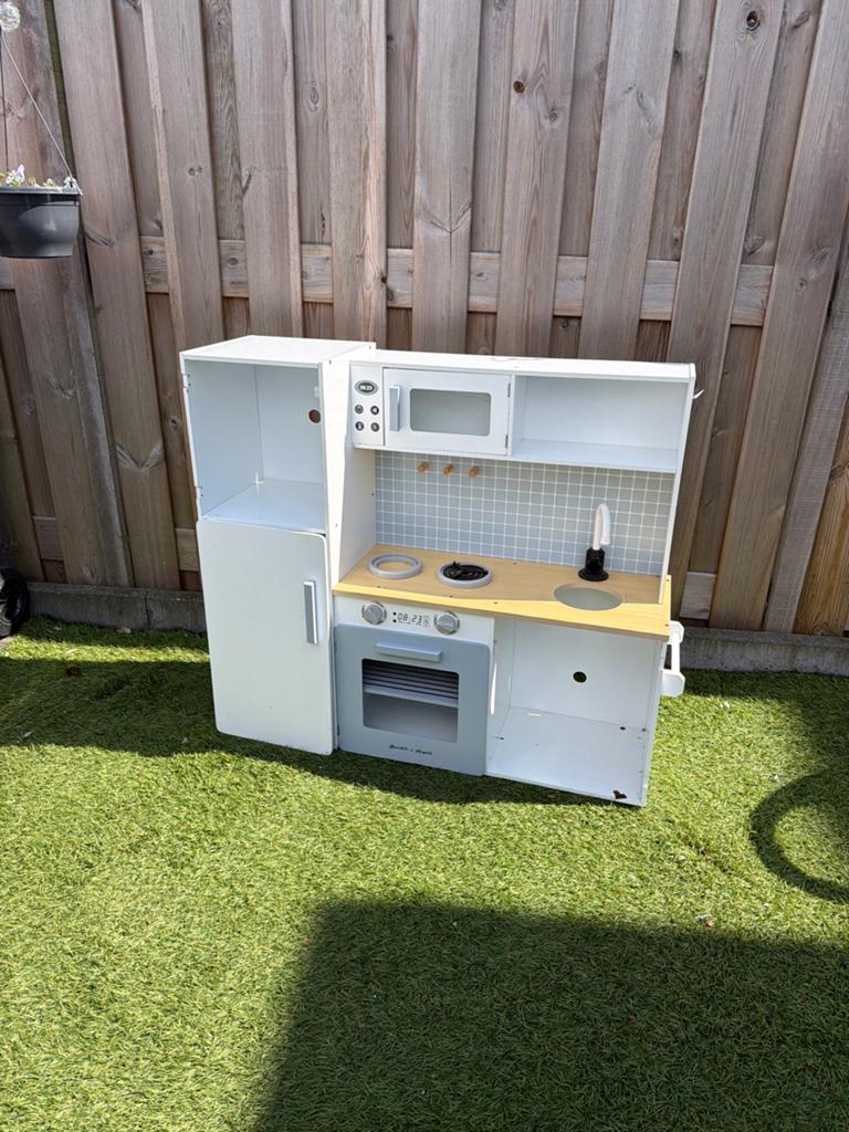 Houten speelkeuken met koelkast en oven, Ophalen of Verzenden, Zo goed als nieuw