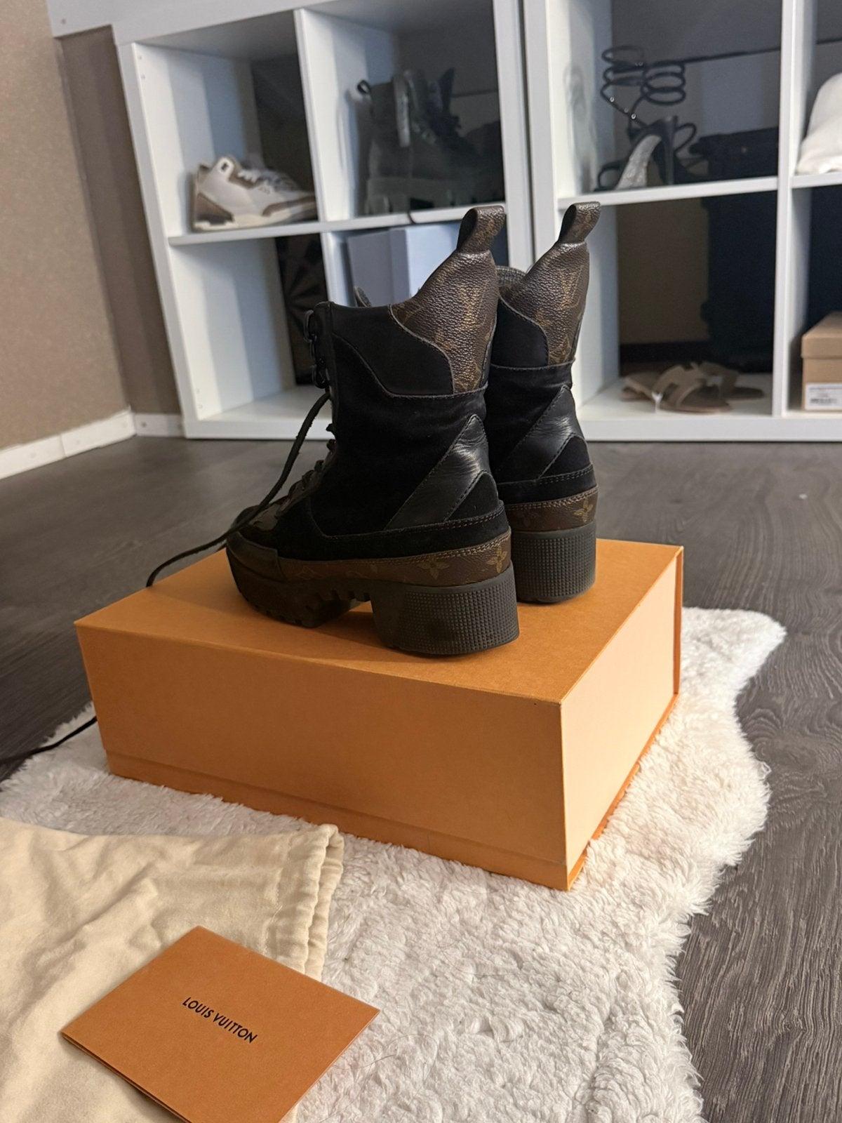 Louis Vuitton desert boots, Ophalen of Verzenden, Zo goed als nieuw