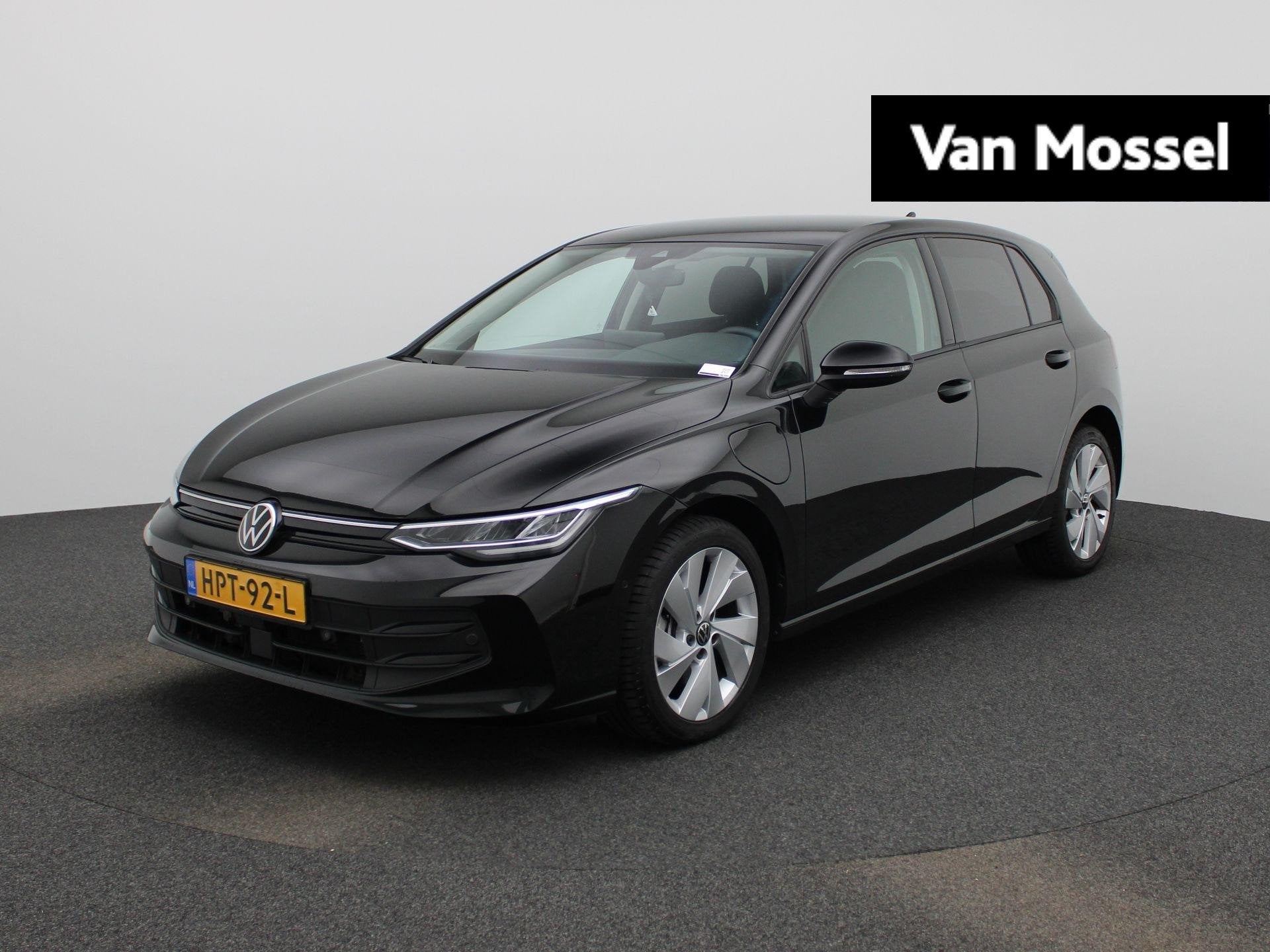 Volkswagen Golf 1.5 eHybrid Life Edition Navigatie | Camera, Auto's, 12 maanden, Stof, 4 cilinders, 150 min