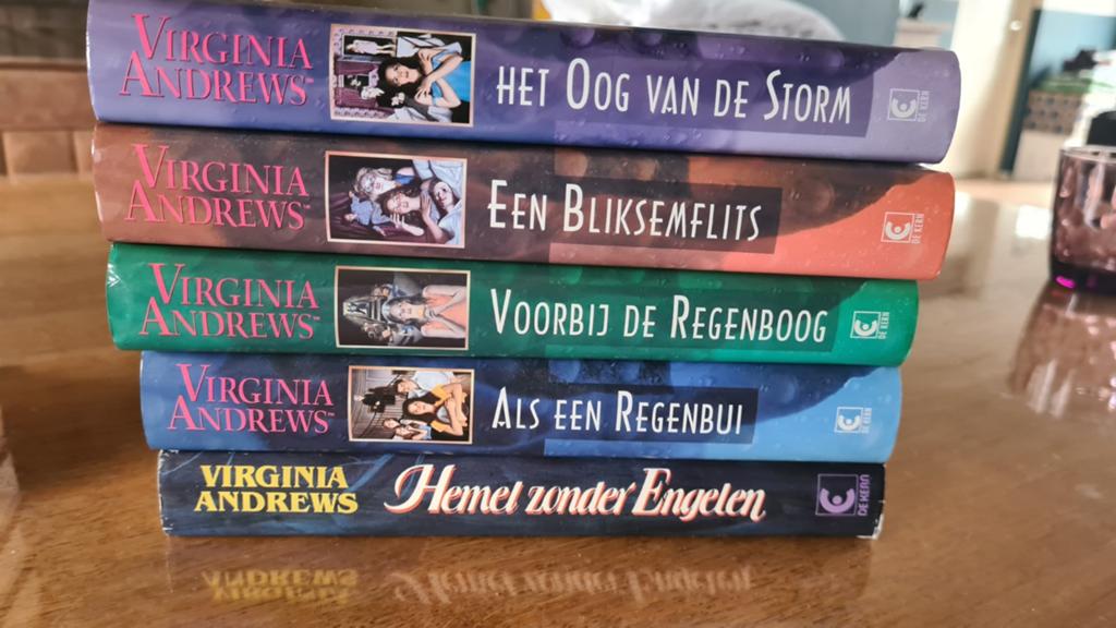 Virginia Andrews Boeken - Dawn, Ruby & meer (15 boeken), Ophalen of Verzenden, Gelezen, Virginia Andrews, Nederland