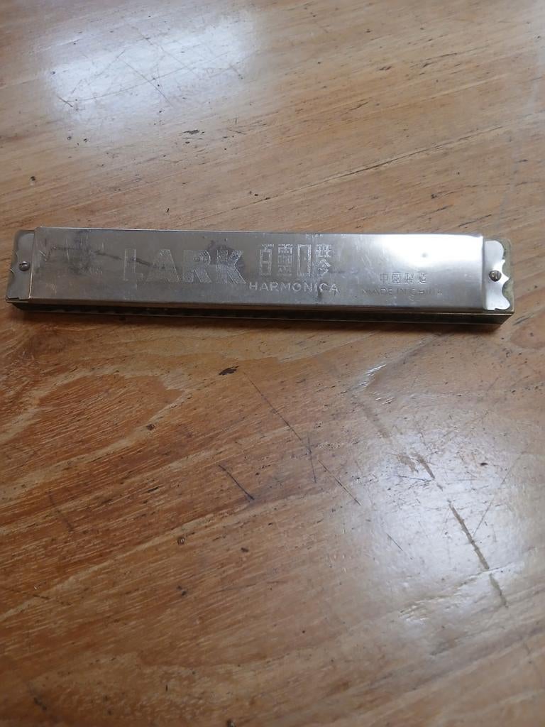 Lark Harmonica, Muziek en Instrumenten, Blaasinstrumenten | Mondharmonica's, Gebruikt, Diatonisch, Overige typen, Ophalen of Verzenden