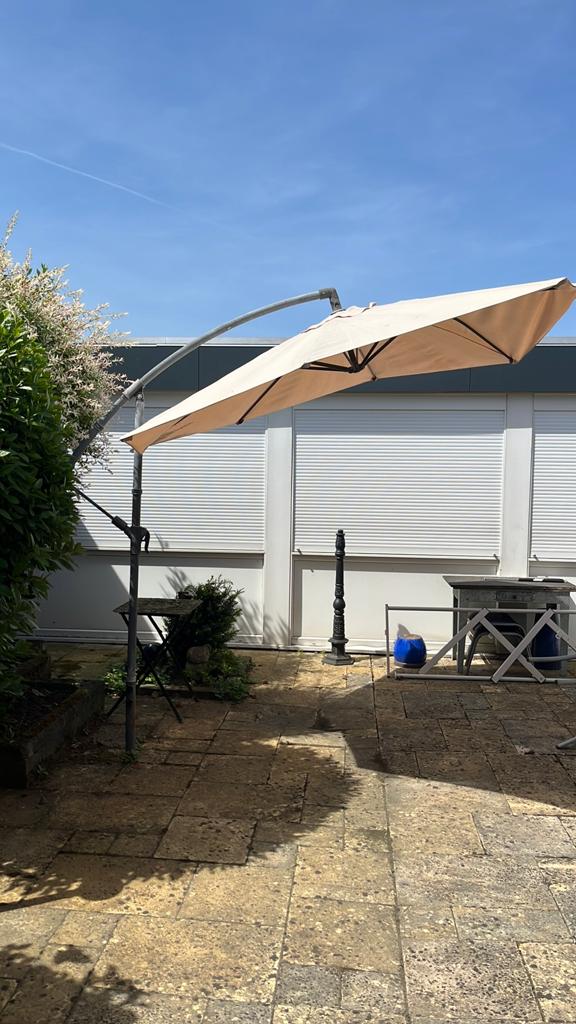 Parasol gratis af te halen, Ophalen, Gebruikt, Zweefparasol