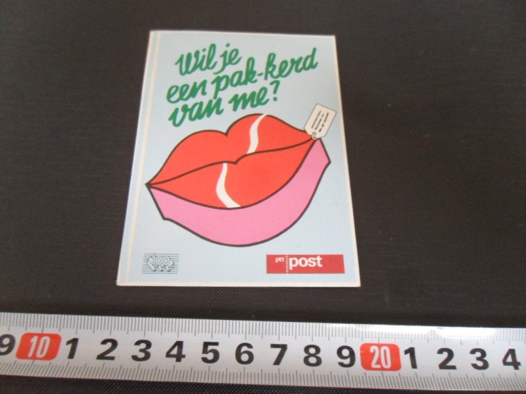 sticker ptt post wil je een pak-kerd van me? pakket kus, Verzamelen, Ophalen, Zo goed als nieuw