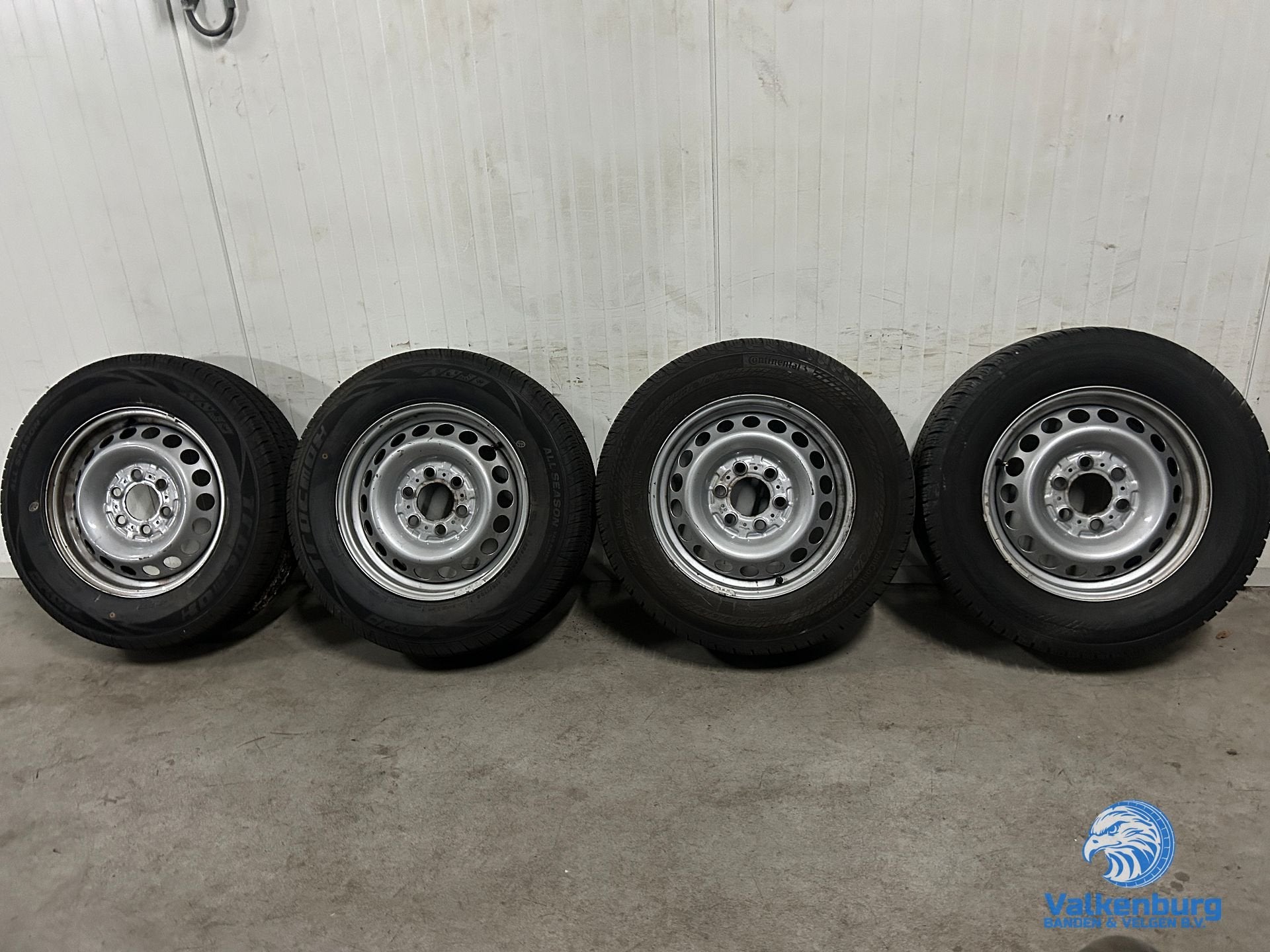 8mm! Originele Mercedes Sprinter B907 B910 16 inch stalen ve, -, Banden en Velgen, Ophalen of Verzenden, All Season