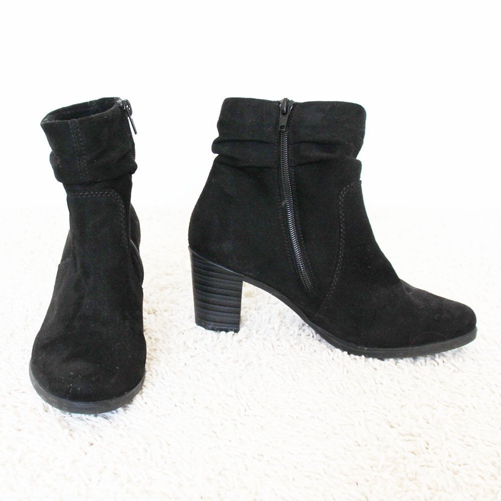 Schitterende Suede Rieker Enkellaarsjes s4 (Maat 36) € 75,-, Kleding | Dames, Zwart, Lage of Enkellaarzen, Ophalen of Verzenden