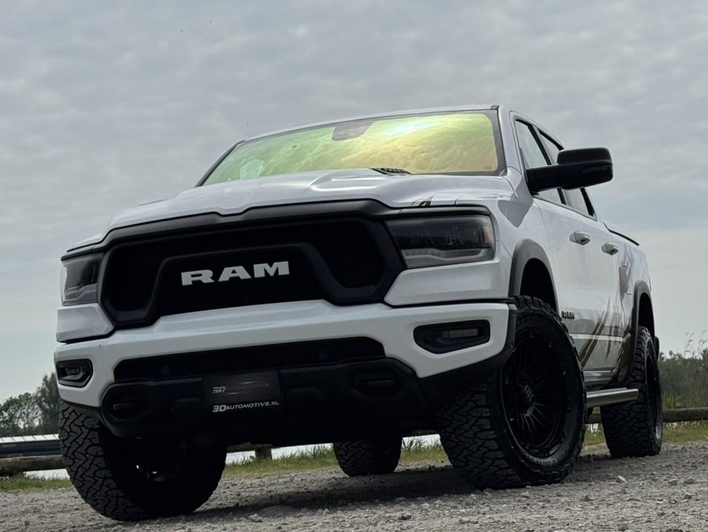 Dodge Ram 1500 Rebel 5.7L V8, MARGE - GEEN BTW, LUCHTVERING,, Auto's, Dodge, Automaat, Gebruikt, 5654 cc, Leder en Stof