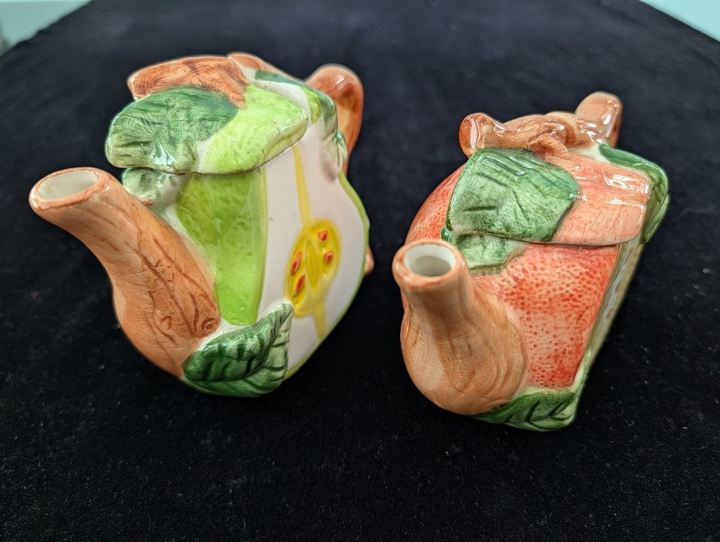 2 Vintage aardewerk Keramiek Fruit Theepot L. Dake Amsterdam, Huis en Inrichting, Keramiek, Overige typen, Ophalen of Verzenden