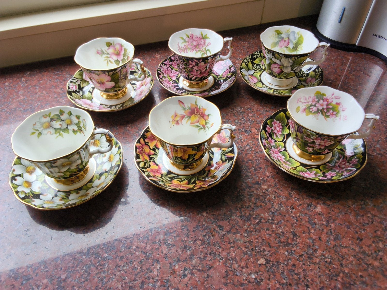 Royal Albert kop en schotels,(bone china), Ophalen