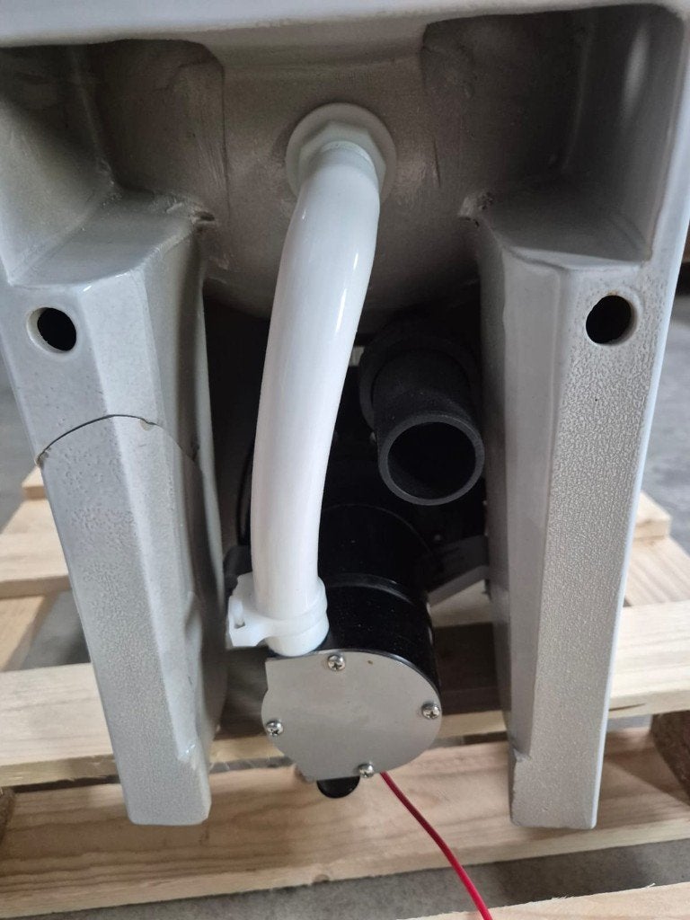Elektrisch toilet Laguna 12 volt (gebroken), Ophalen of Verzenden, Gebruikt, Kombuis en Sanitair, Zeilboot of Motorboot