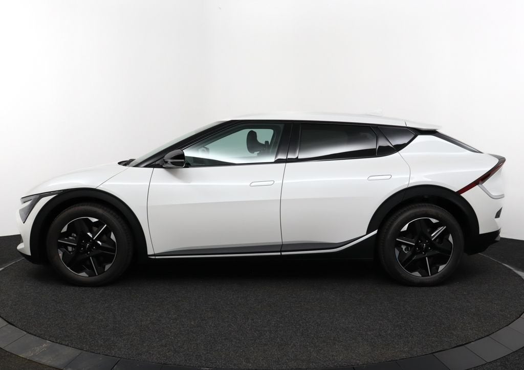 Kia Ev6 Light Edition 63 kWh - Navigatie - Adaptive cruise c, Zwart, Met garantie (alle), Elektrisch, Kia Top Selectie
