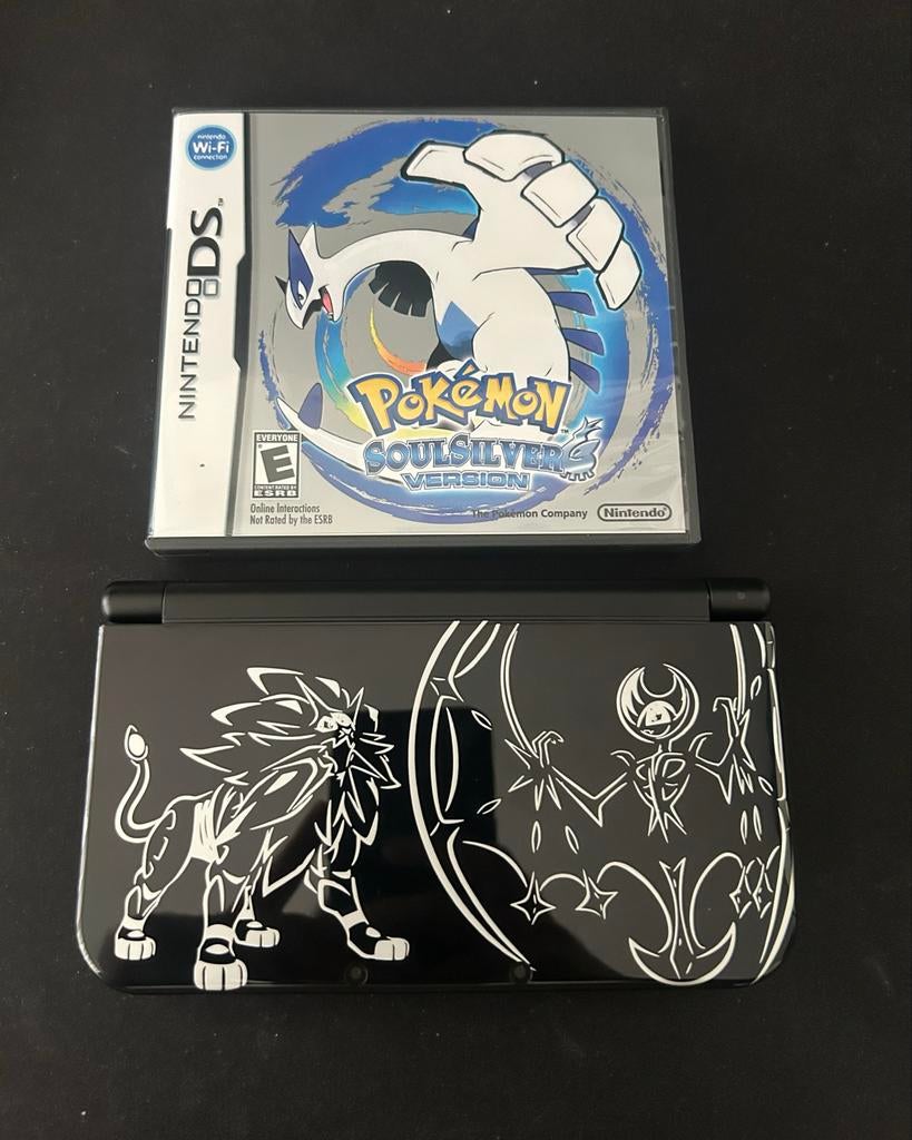 New 3DS XL Sun & Moon Limited Edition + Pokémon SoulSilver, Spelcomputers en Games, Spelcomputers | Nintendo 2DS en 3DS, Met games