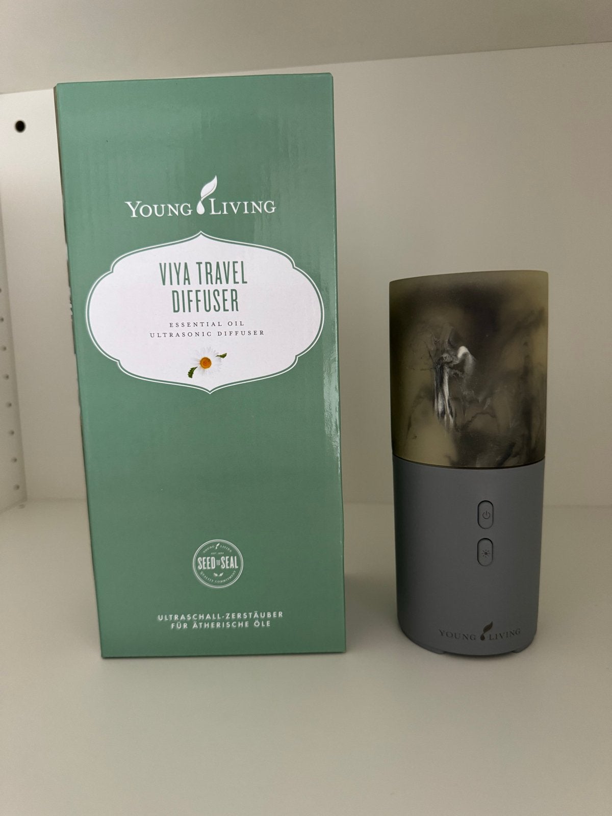Young Living Viya Travel Diffuser-roller&pipetflesjes + meer, Ophalen of Verzenden, Zo goed als nieuw, Aroma