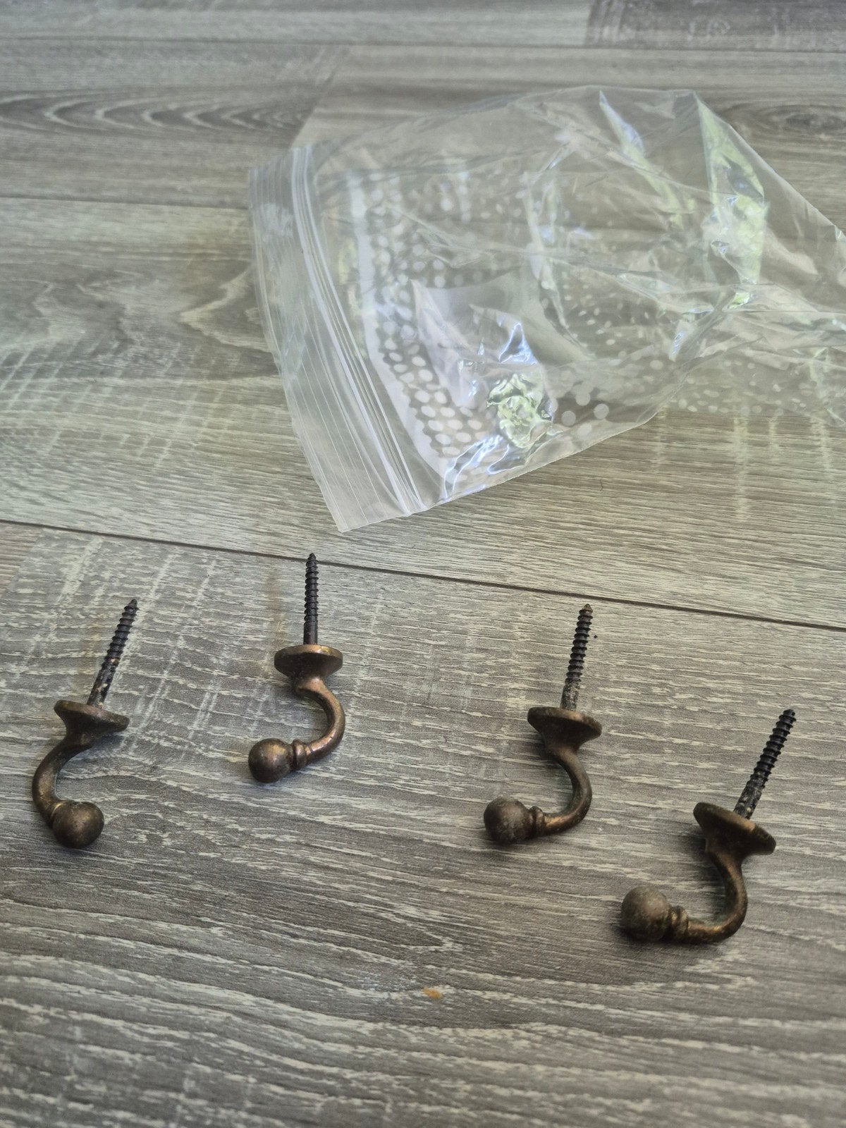 Set van 4 vintage messing wandhaken - Gebruikt, Gebruikt, Wandhaken, Ophalen of Verzenden, Minder dan 100 cm