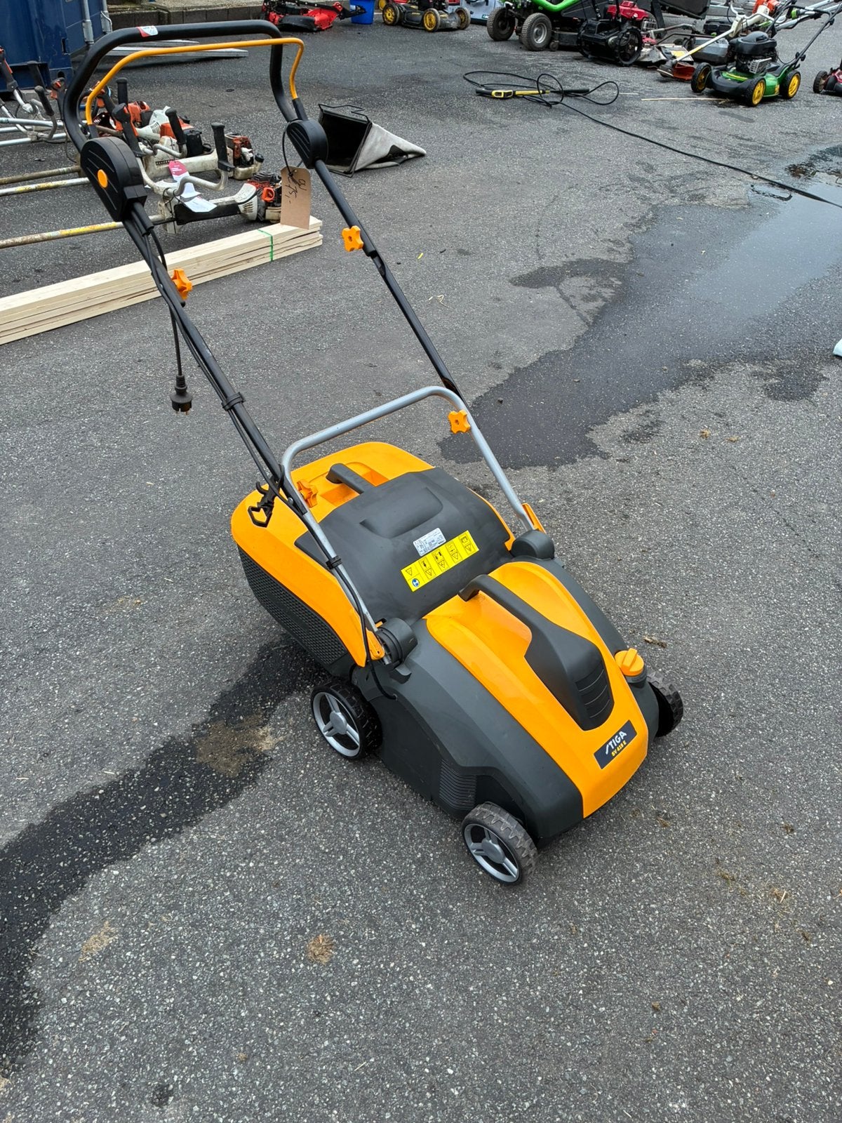 Zo goed als nieuwe Stiga sv 415e verticuteer machine, Ophalen, Zo goed als nieuw, Elektrisch