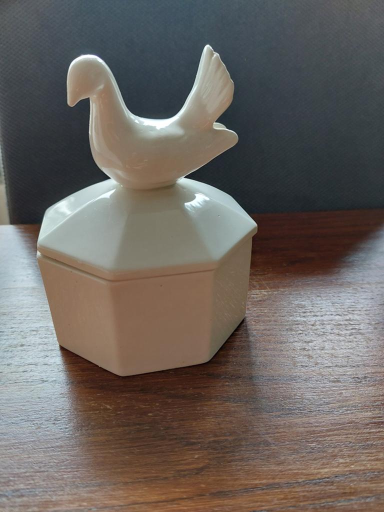 Wit porseleinen doosje met duifje - Vintage decoratie, Ophalen of Verzenden