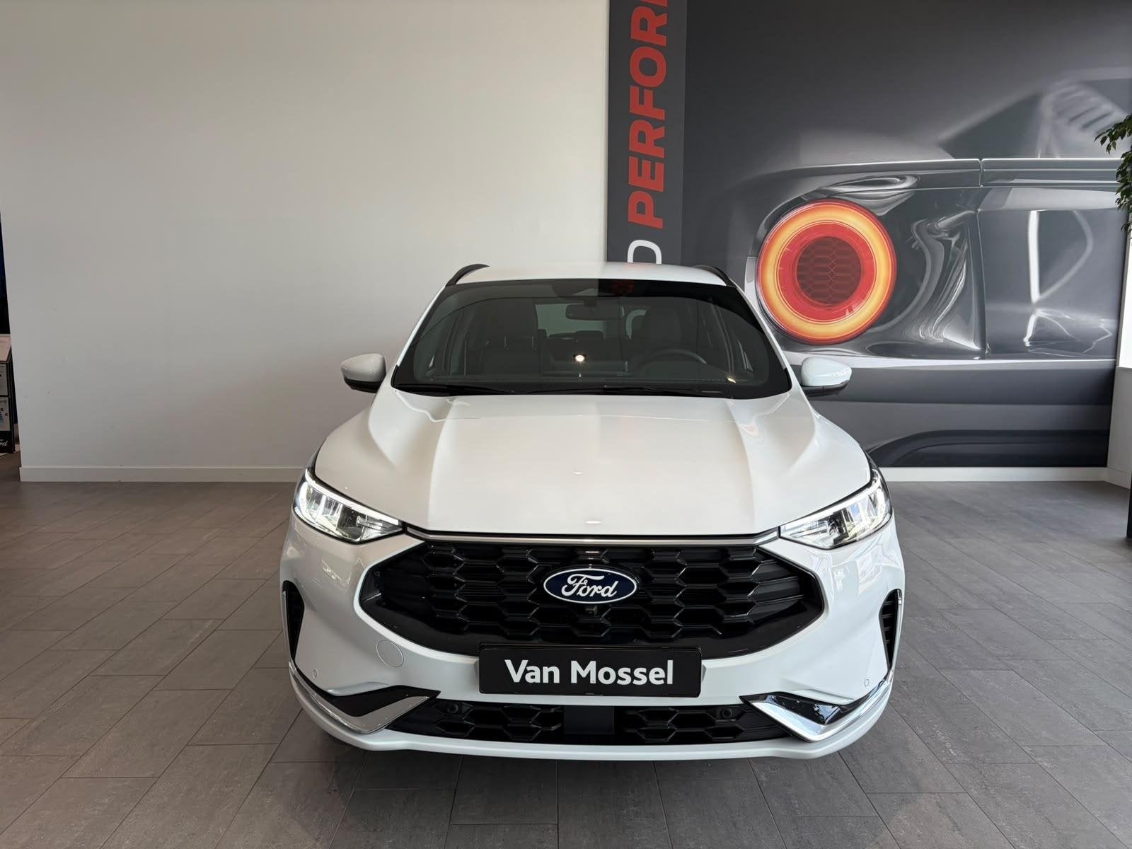 Ford Kuga 2.5 PHEV St Line X Voorraad! | Elektrische Trekhaa, Auto's, Zwart, 4 cilinders, Wit, Plug-in hybride